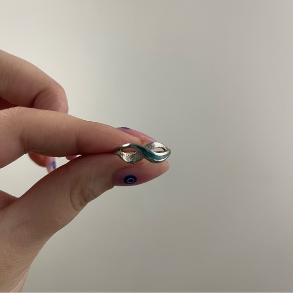 Vintage Blue Green Turquoise Stone Swirl Infinity Symbol Band Dainty Ring - Picture 2 of 4